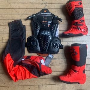 FOX motorcros gear WOMENS Sz S chest protector and pants size 28- Brand New